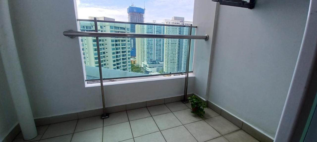 Apartamento Ls Mansion One George Town Exterior foto